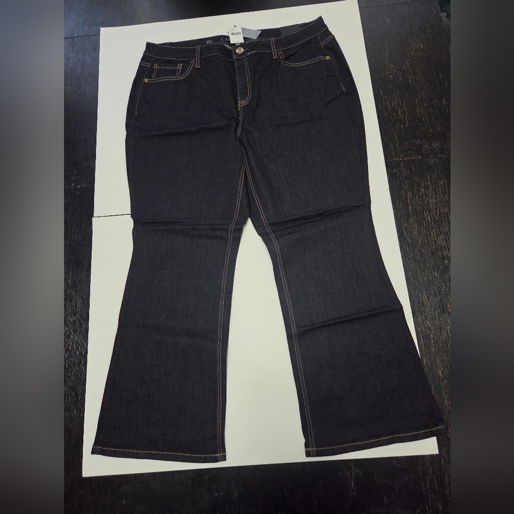 NWT Lane Bryant Women's Dark Blue Mid Rise Boot Jeans Size 20